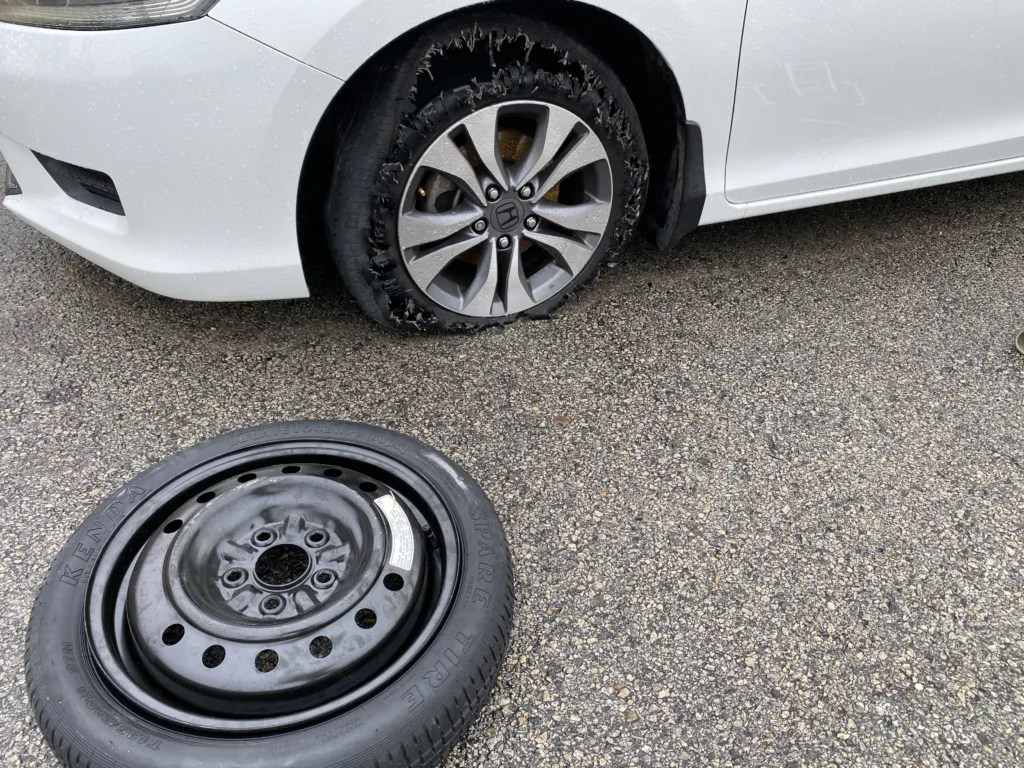 Mobile FLAT TIRE Change (512) 9839017 Austin TX Areas