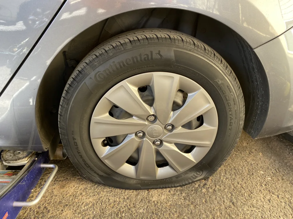 Roadside Assistance Pflugerville TX Flat Tire and Floor Jack
