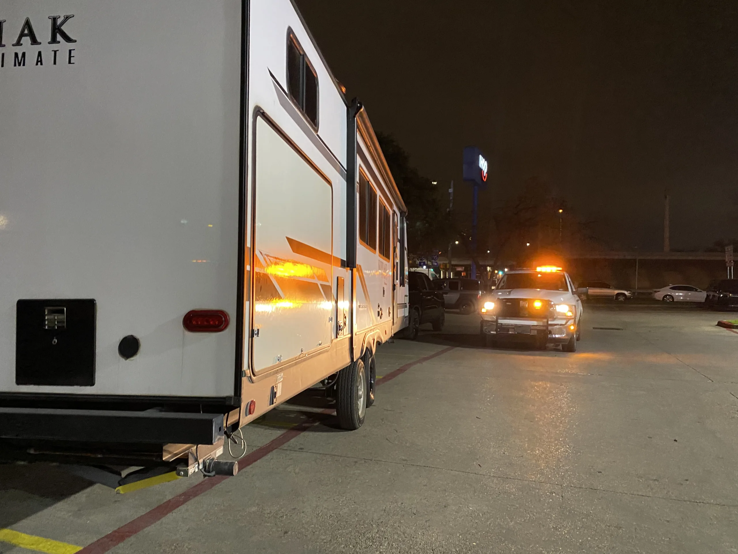 RV Flat Tire Change Austin TX 24 Hour (512) 9839017