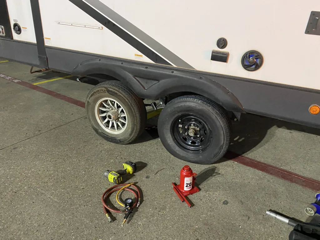 RV Roadside Assistance Austin TX Flat Tire Repair 20 Ton Jack